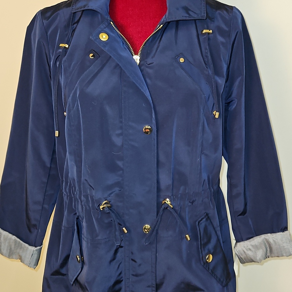 Women's Hooded Rain Jacket Size Petite Medium - Picture 3 of 9